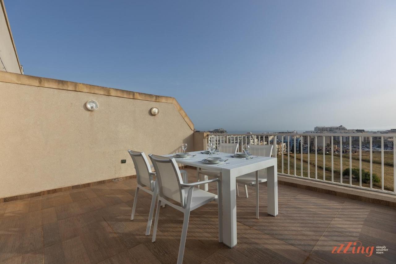 세인트폴스베이 Sunny Penthouse Wterrace And Open Views 아파트 외부 사진