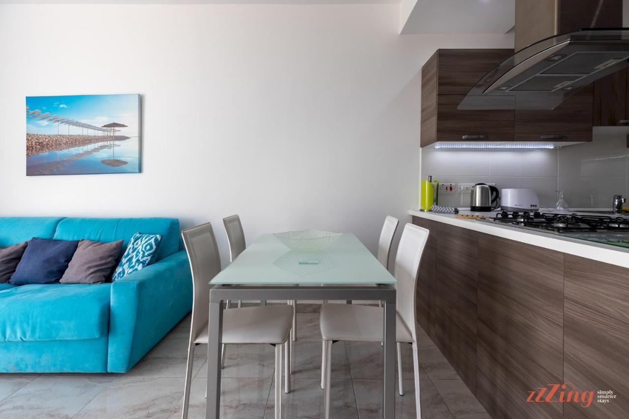 세인트폴스베이 Sunny Penthouse Wterrace And Open Views 아파트 외부 사진
