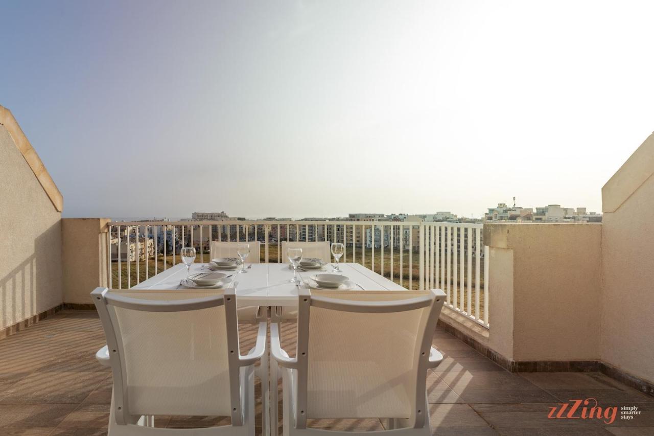세인트폴스베이 Sunny Penthouse Wterrace And Open Views 아파트 외부 사진