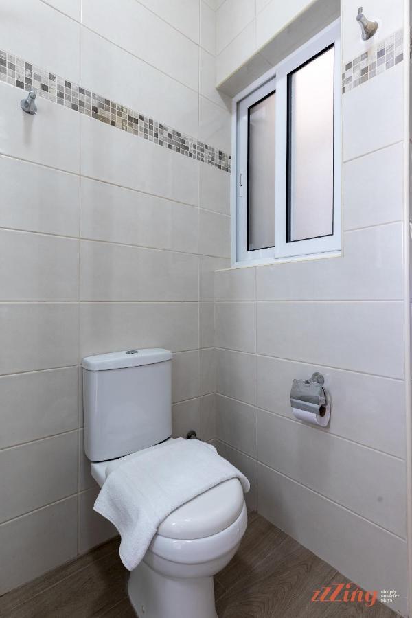 세인트폴스베이 Sunny Penthouse Wterrace And Open Views 아파트 외부 사진